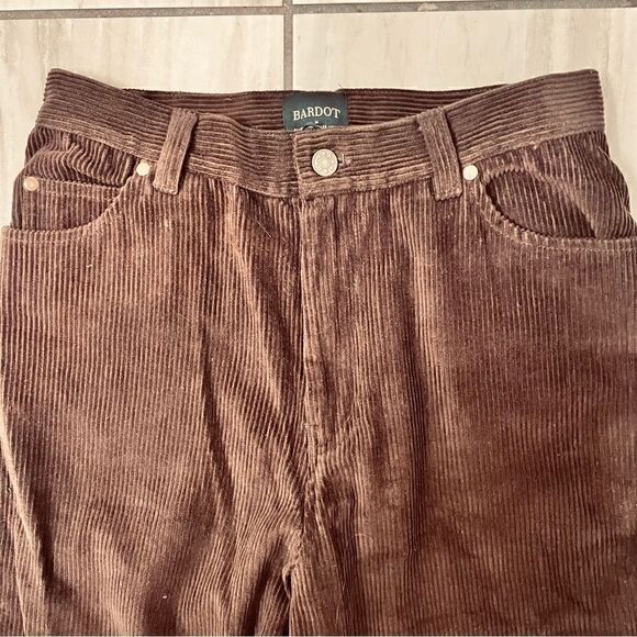 Bardot Booty- Cord High Waist Pant in chocolate - Picture 13 of 16